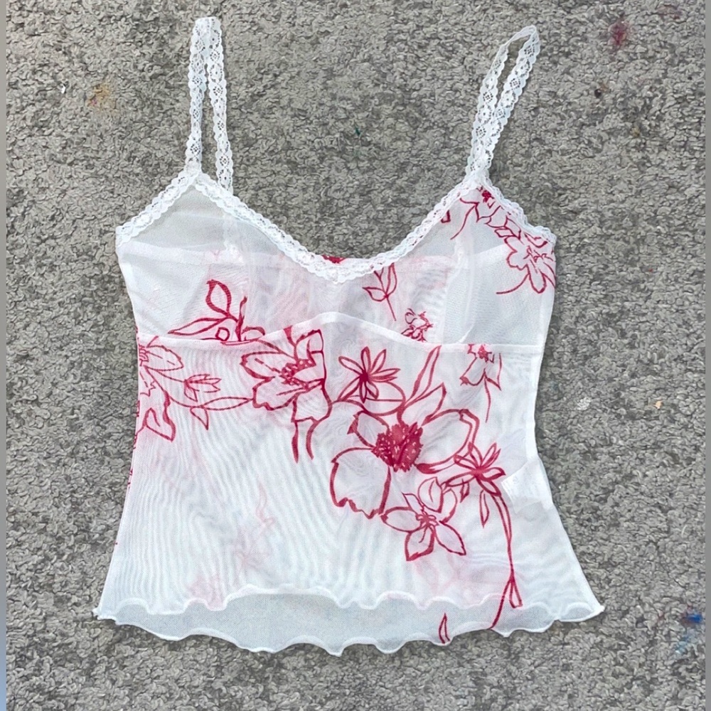 π FREE WITH PURCHASE π Beautiful Never worn size L Floral detail Mesh tank Y2k - Picture 1 of 4